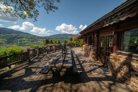 Chalet 50 people Haute-Savoie · Les Greniers du Mont-Blanc