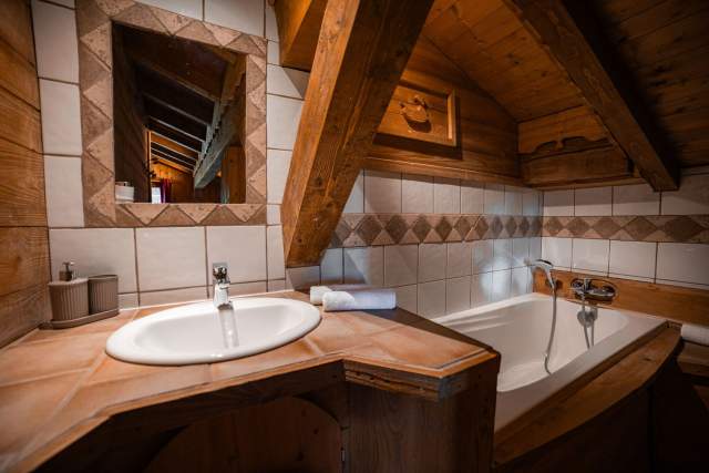 salle de bains baignoire location chalet haute savoie