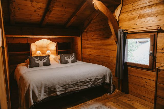 chambre avec lit double